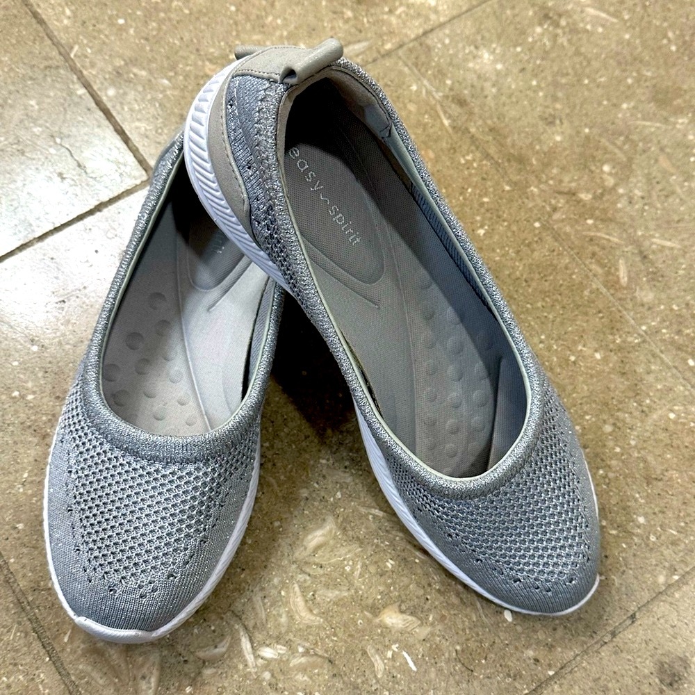 Easy Spirit Women's Glitz Light Gray/Silver Mesh Flats Walking Shoes size 7.5